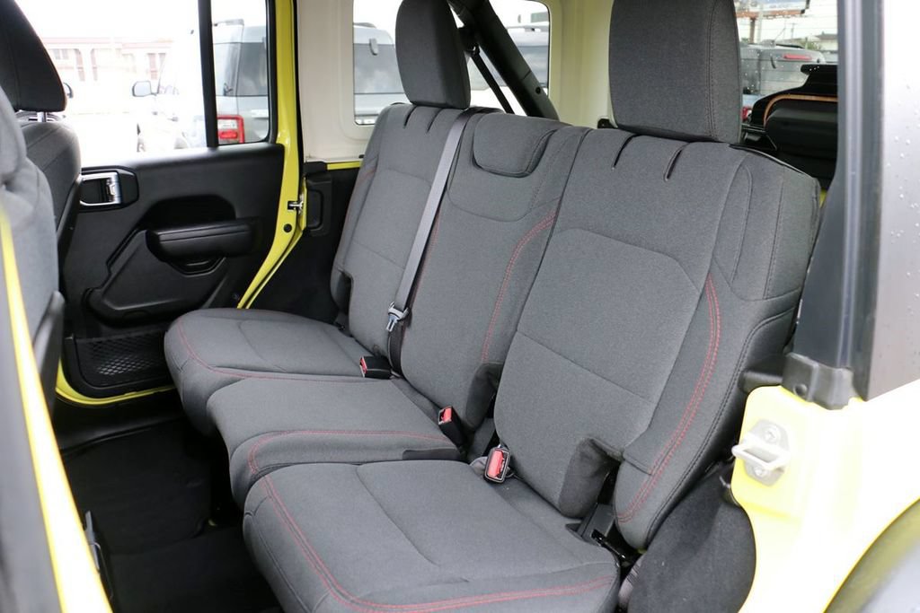Used 2024 Jeep Wrangler Unlimited Rubicon AWD/4WD image 22