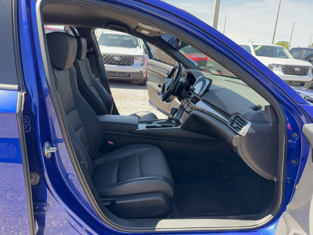 Used 2018 Honda Accord Sport image 15