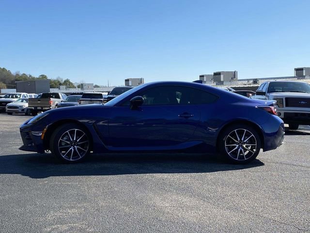 Used 2025 Toyota GR86 image 2