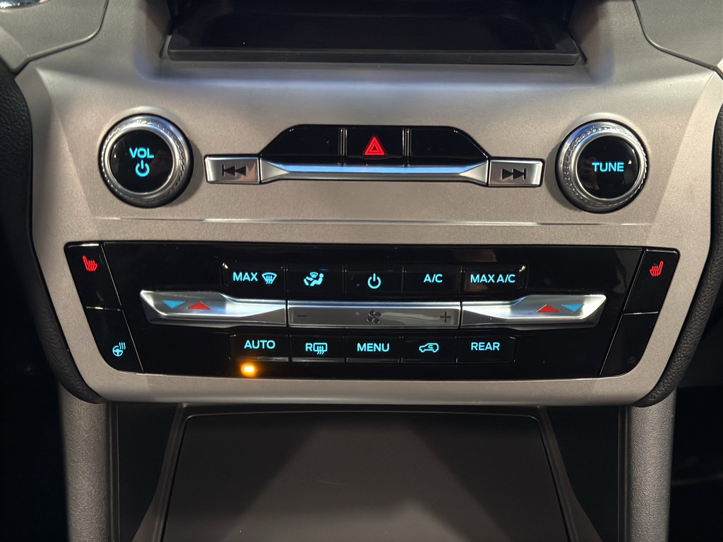 Certified 2022 Ford Explorer XLT w/ Equipment Group 202A image 24