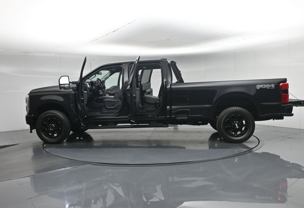 Certified 2025 Ford F350 Lariat w/ Black Appearance Package AWD/4WD image 40