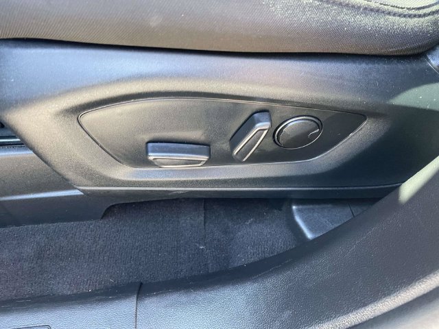 Certified 2023 Ford Explorer XLT RWD image 16