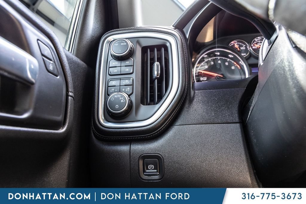 Used 2020 Chevrolet Silverado 1500 LT Trail Boss AWD/4WD image 11