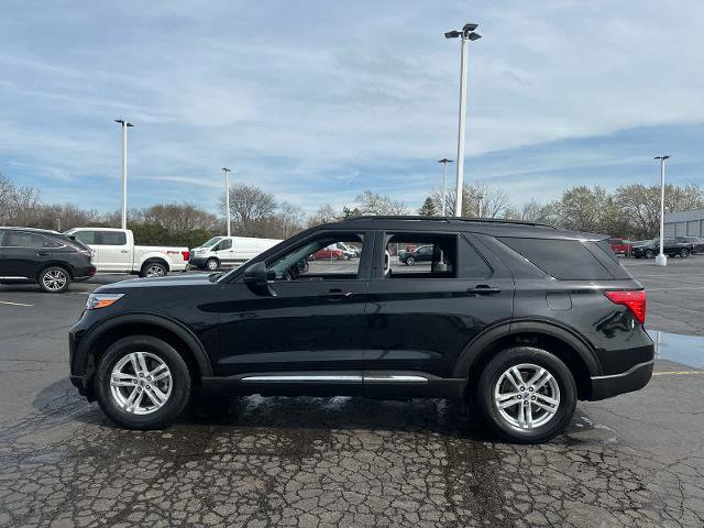 Certified 2023 Ford Explorer XLT w/ Class IV Trailer Tow Package image 4