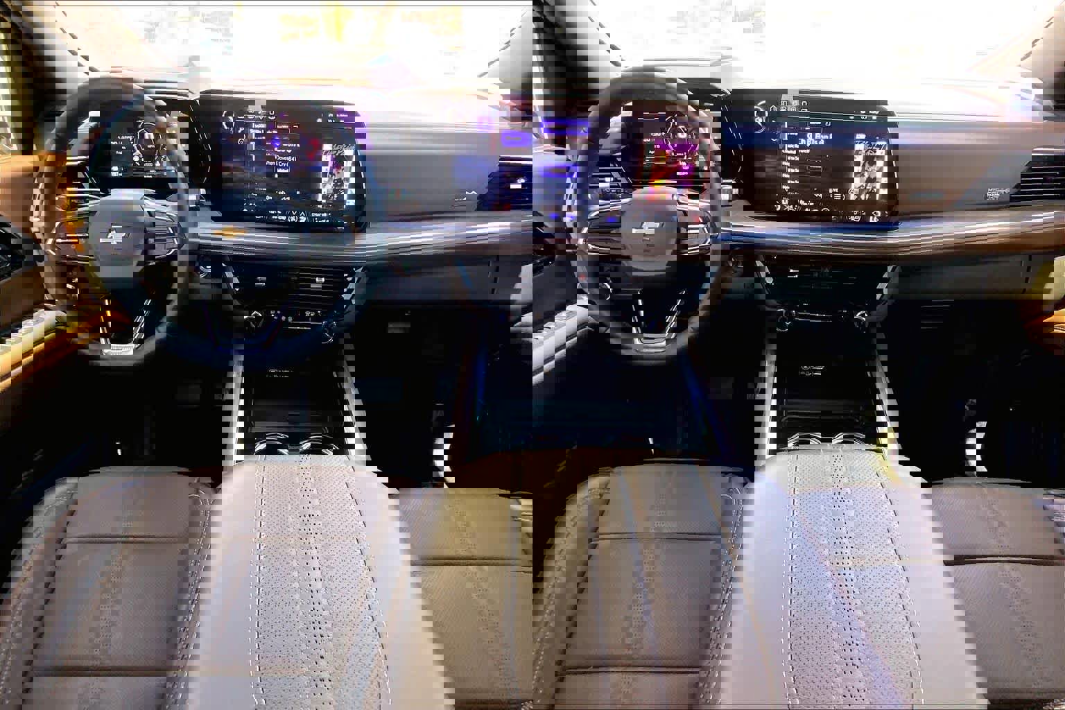 Used 2025 Chevrolet Tahoe High Country image 16