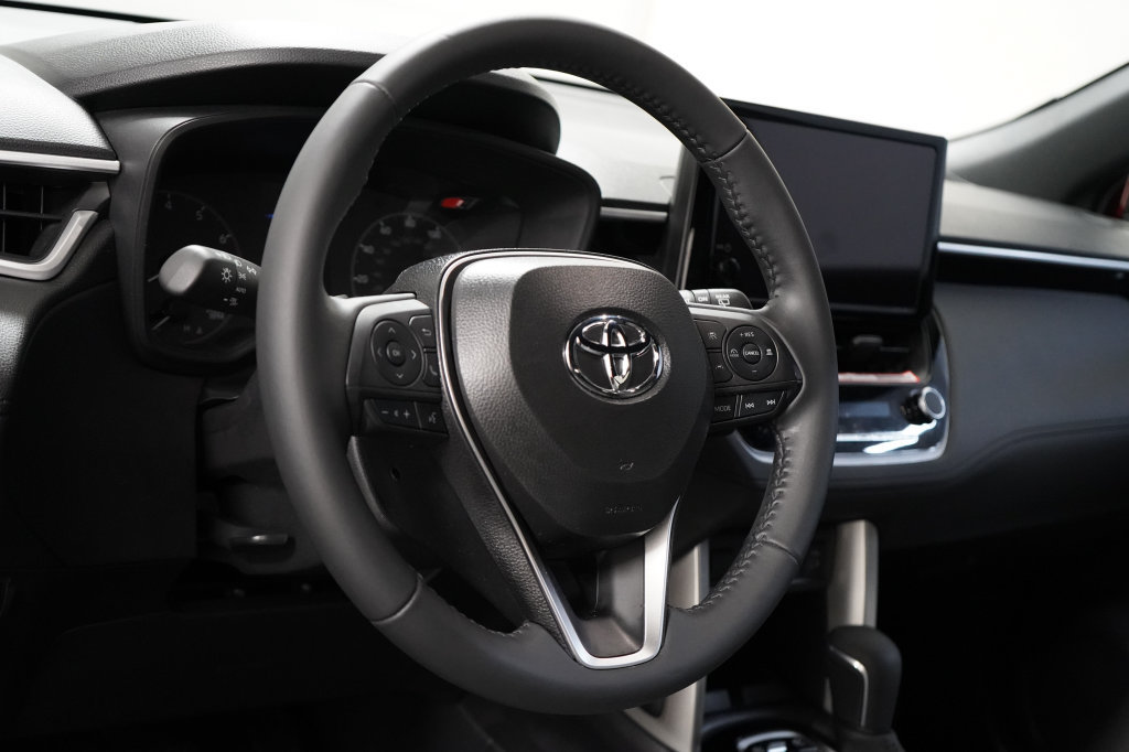 Used 2025 Toyota Corolla Cross AWD Hybrid image 15