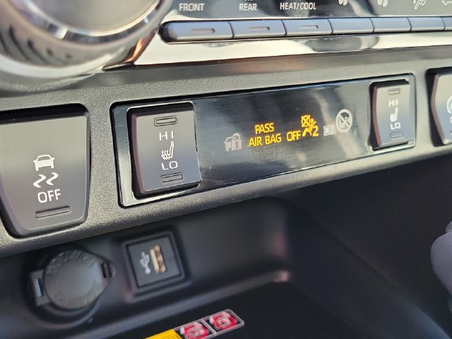 Used 2023 Toyota RAV4 XLE Premium AWD/4WD image 11