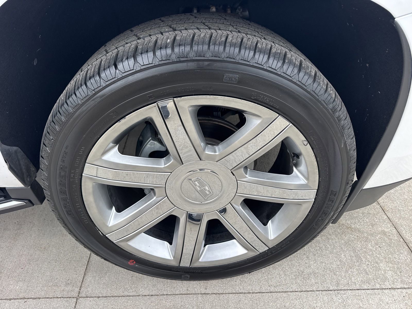 Used 2019 Cadillac Escalade Luxury AWD/4WD image 22