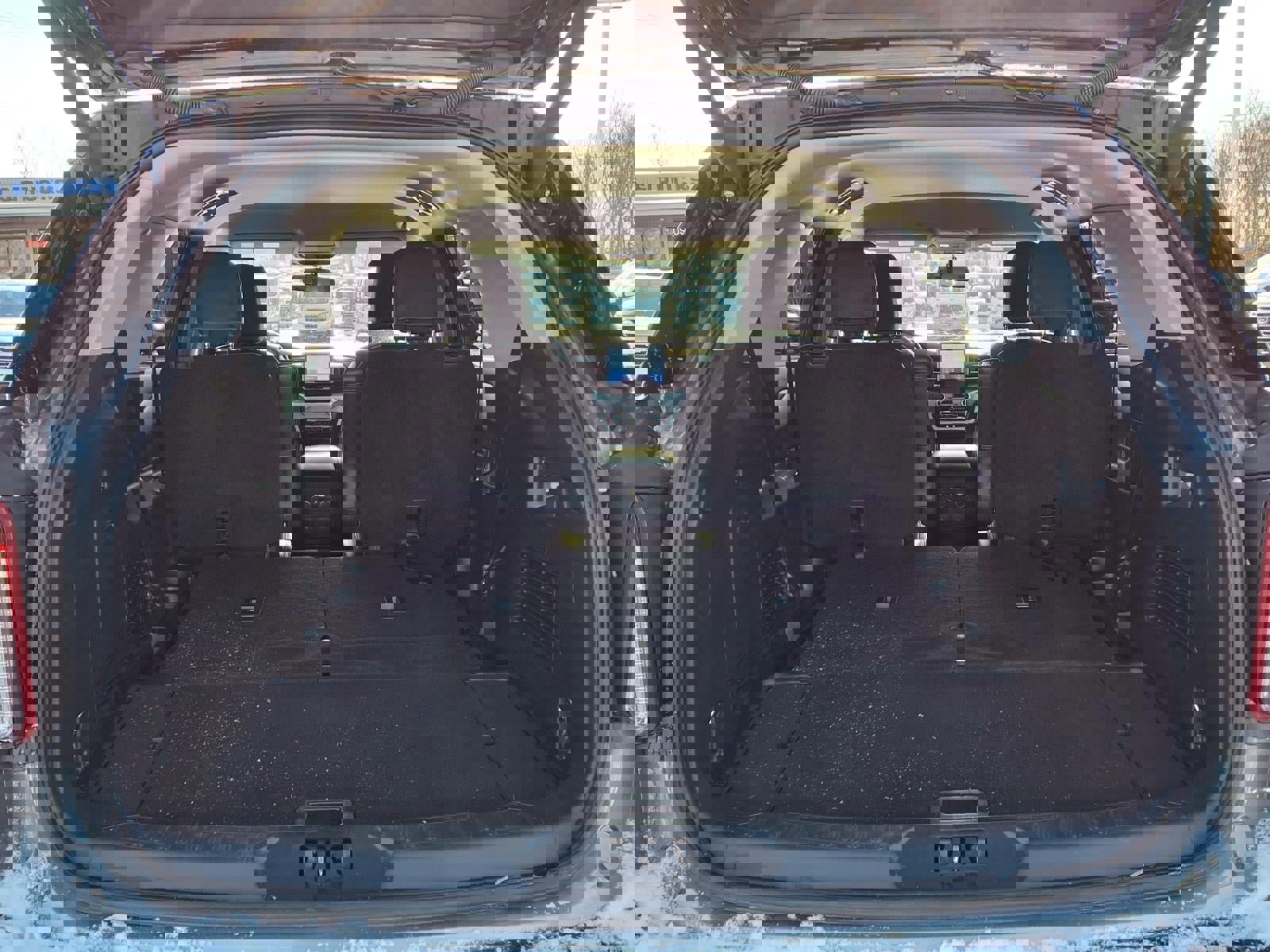 Certified 2022 Ford Explorer XLT w/ Equipment Group 202A image 9