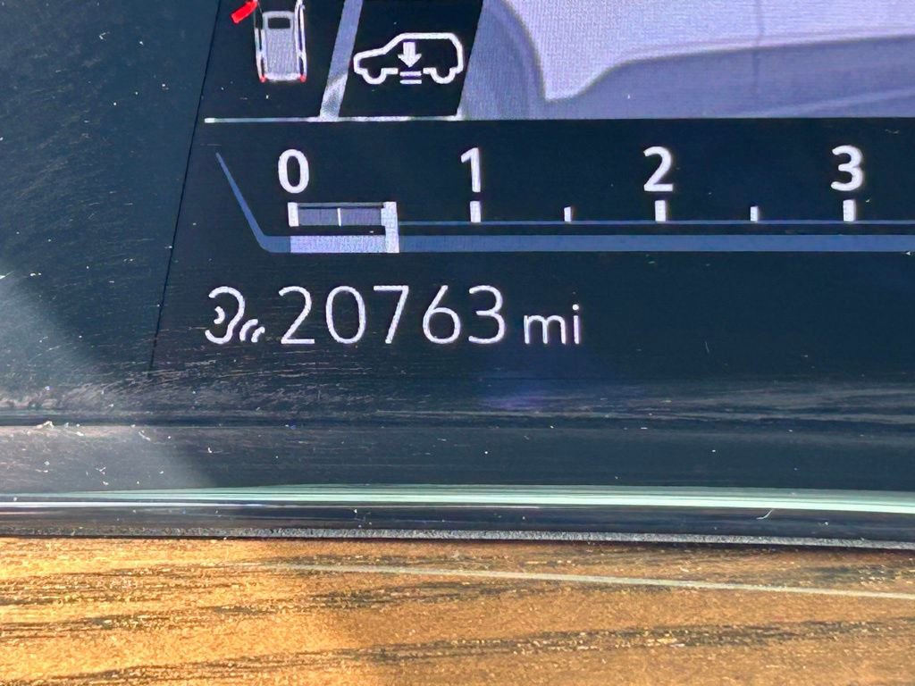 Used 2024 Cadillac Escalade ESV Premium Luxury Platinum image 46