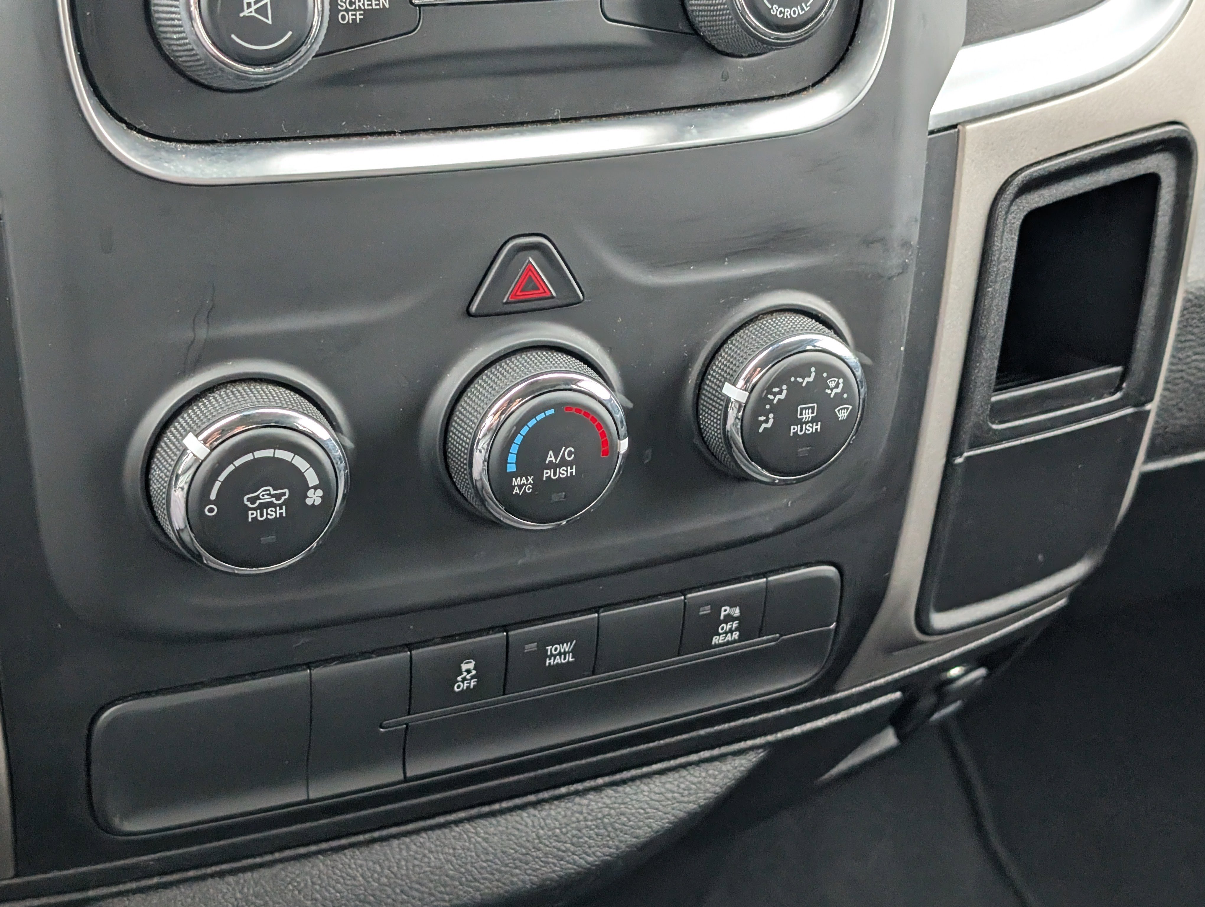 Used 2020 RAM 1500 Classic Warlock image 27