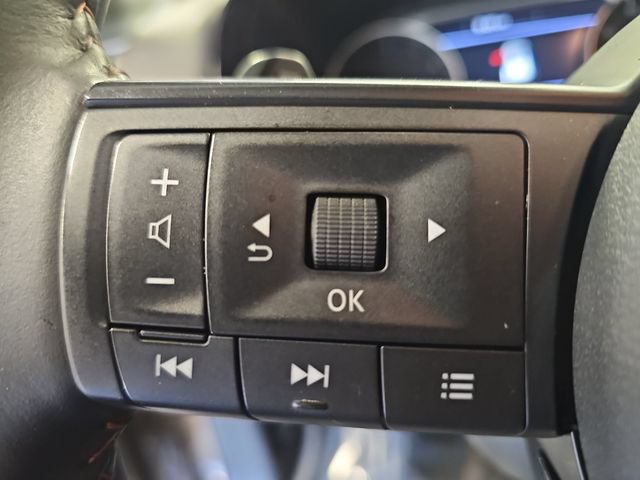 Used 2024 Nissan Pathfinder Rock Creek AWD/4WD image 17
