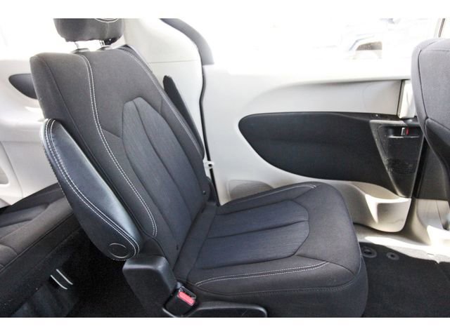 Used 2023 Chrysler Voyager LX FWD image 10
