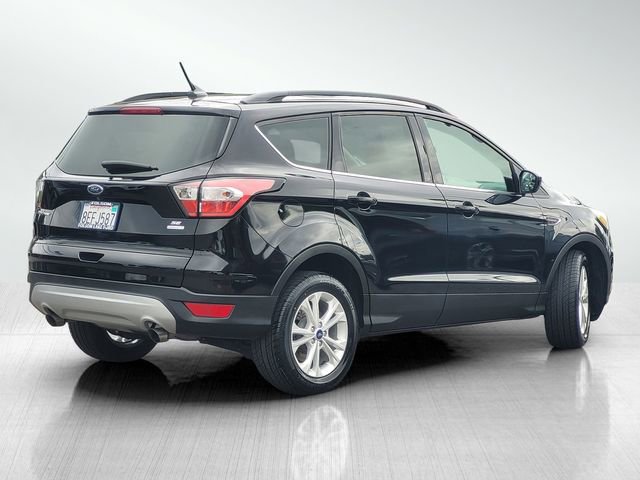 Certified 2018 Ford Escape SE w/ SE Sync 3 Package FWD image 4