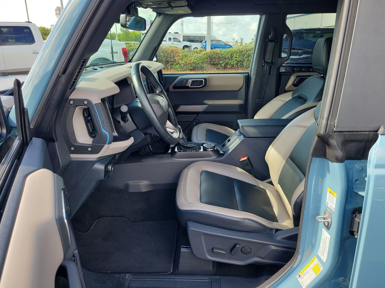 Certified 2023 Ford Bronco Wildtrak AWD/4WD image 16