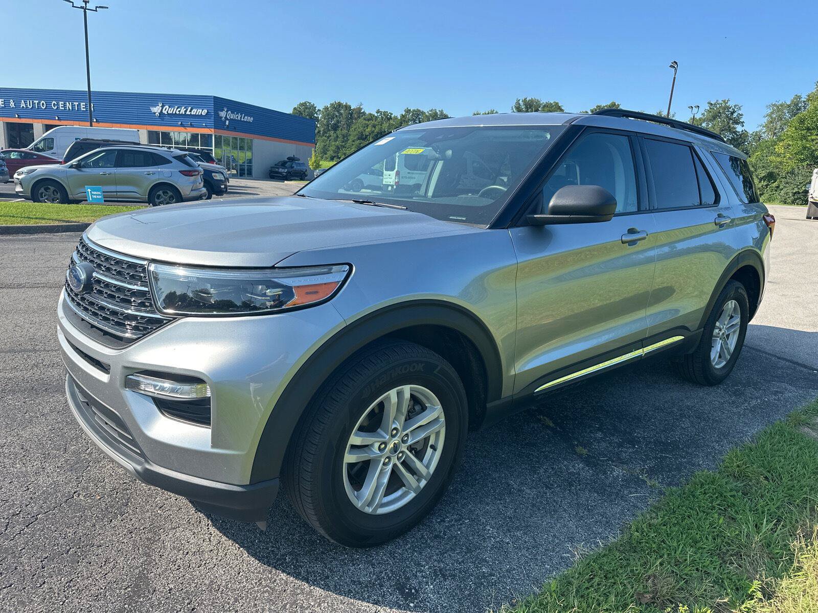Certified 2024 Ford Explorer XLT w/ Equipment Group 202A AWD/4WD image 2