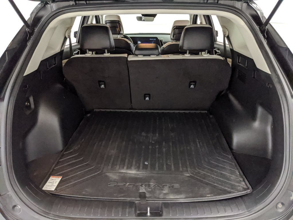 Used 2024 Kia Sportage EX FWD image 18