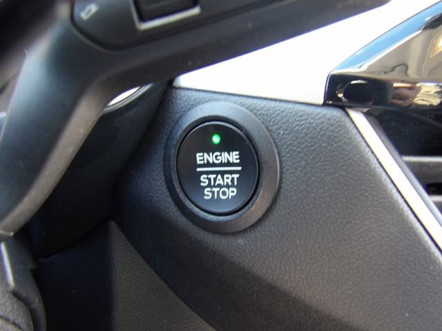 Certified 2022 Ford Escape SE w/ SE Sport Appearance Package image 23