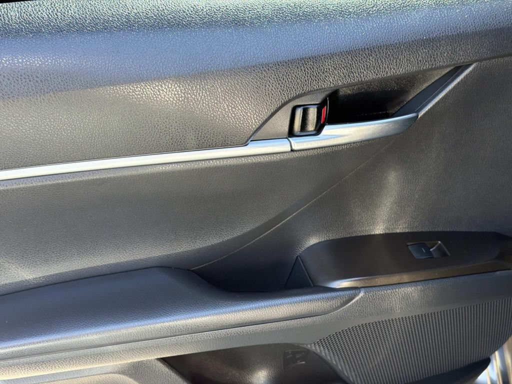 Used 2023 Toyota Camry SE FWD image 20
