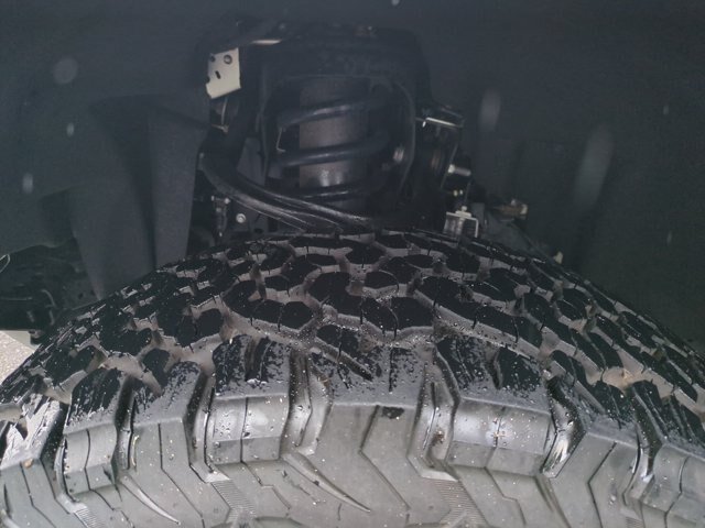 Certified 2024 Ford Bronco Raptor w/ Interior Carbon Fiber Pack 6 AWD/4WD image 12