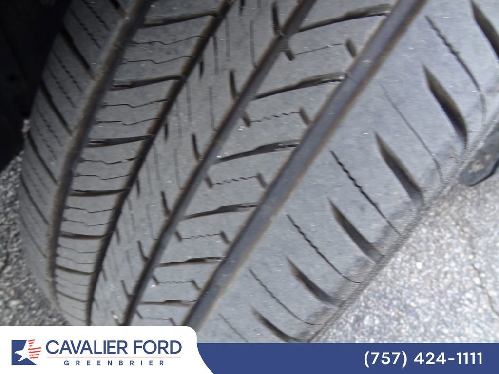 Used 2019 Toyota Camry SE FWD image 28