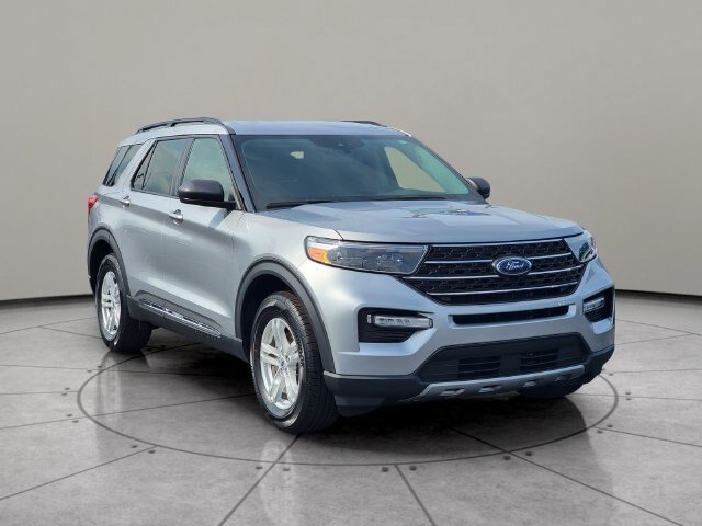 Certified 2023 Ford Explorer XLT w/ Equipment Group 202A AWD/4WD image 14