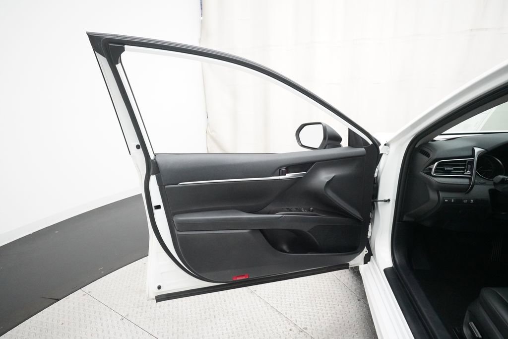 Used 2024 Toyota Camry SE AWD/4WD image 27