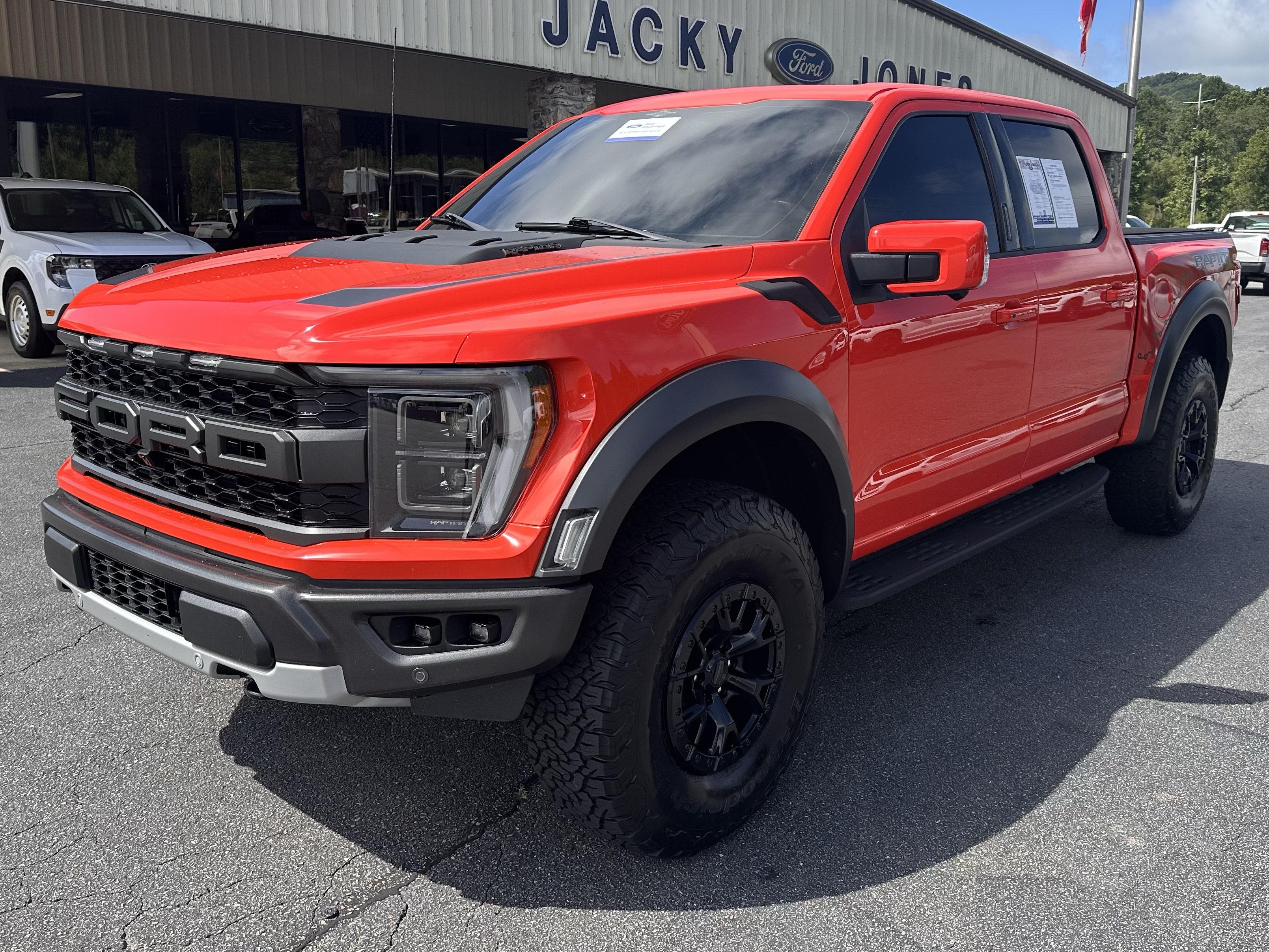 Certified 2023 Ford F150 Raptor w/ Raptor 37 Performance Package AWD/4WD image 2