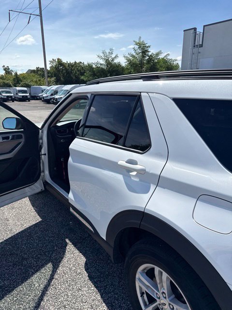 Certified 2022 Ford Explorer XLT w/ Equipment Group 202A AWD/4WD image 22