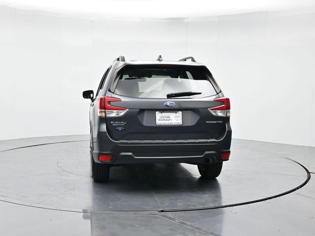 Used 2020 Subaru Forester Premium image 8