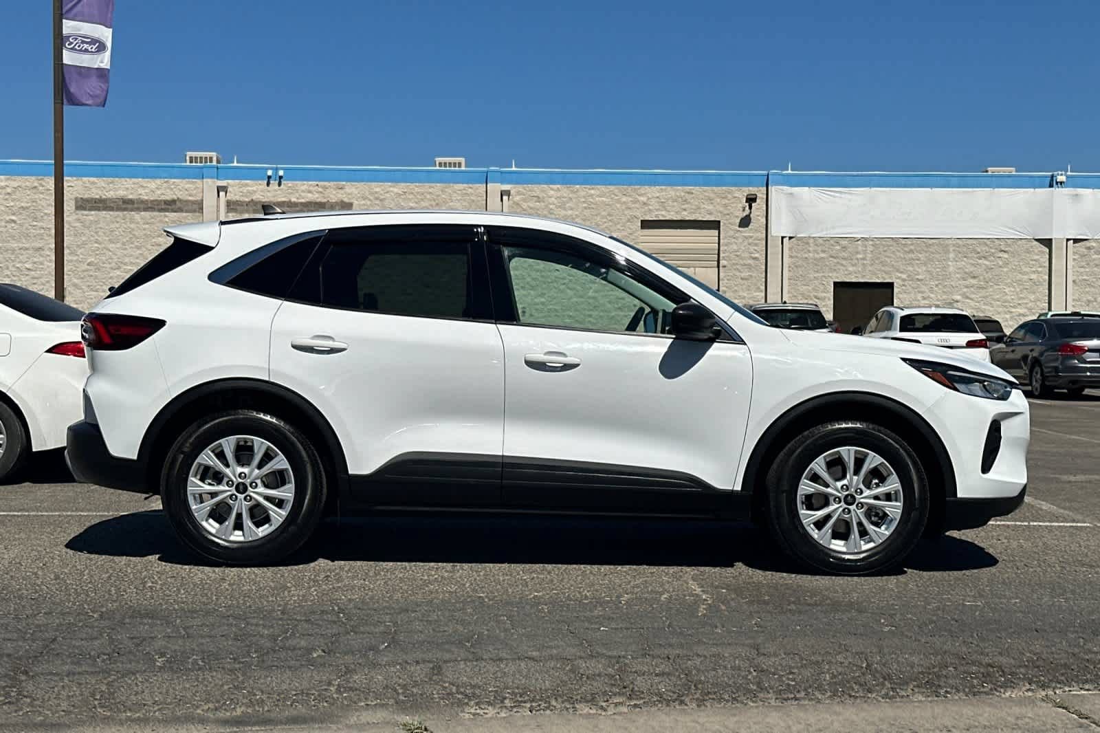 Certified 2024 Ford Escape Active FWD image 9