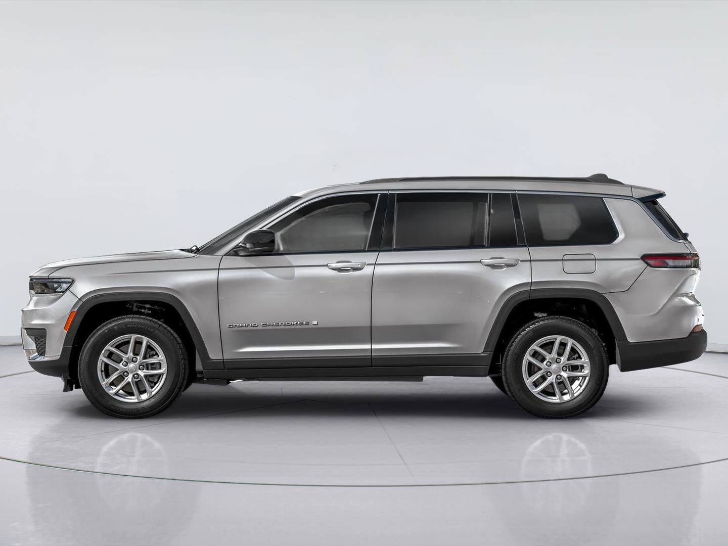 Used 2025 Jeep Grand Cherokee L Laredo w/ Luxury Tech Group I AWD/4WD image 37
