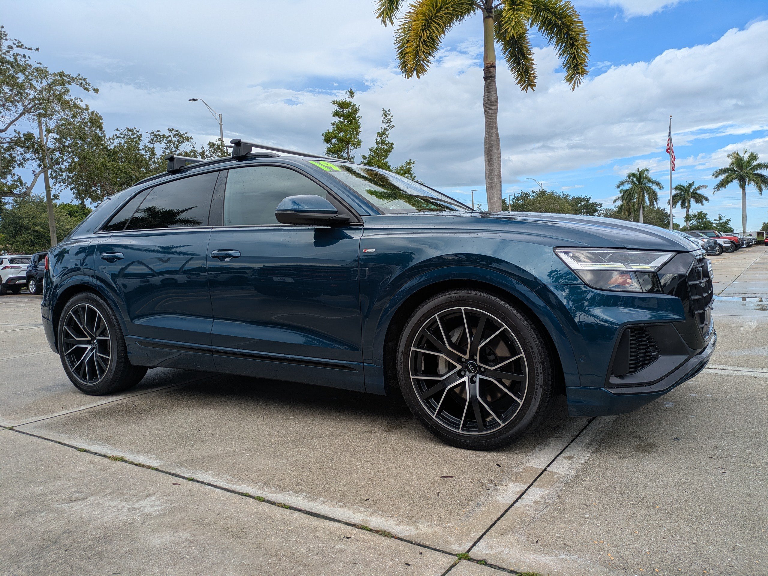 Used 2019 Audi Q8 Premium Plus w/ Premium Plus AWD/4WD image 2