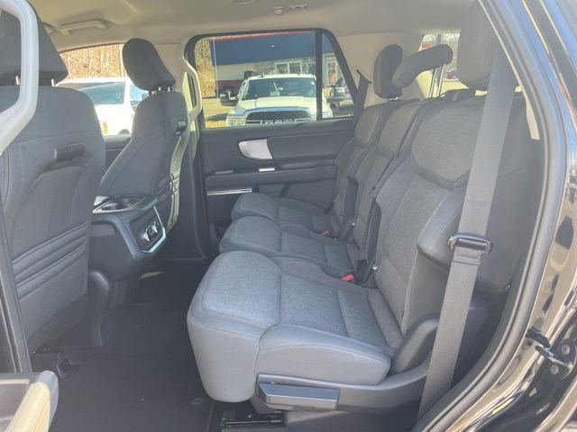 Certified 2025 Ford Expedition Active image 40