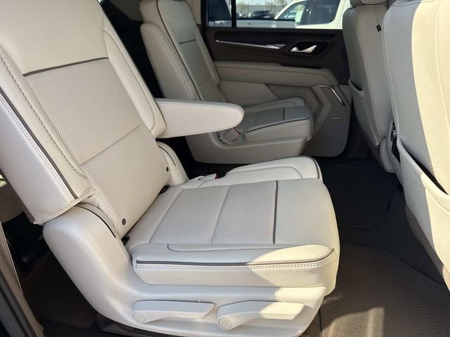 Used 2022 GMC Yukon XL Denali RWD image 12
