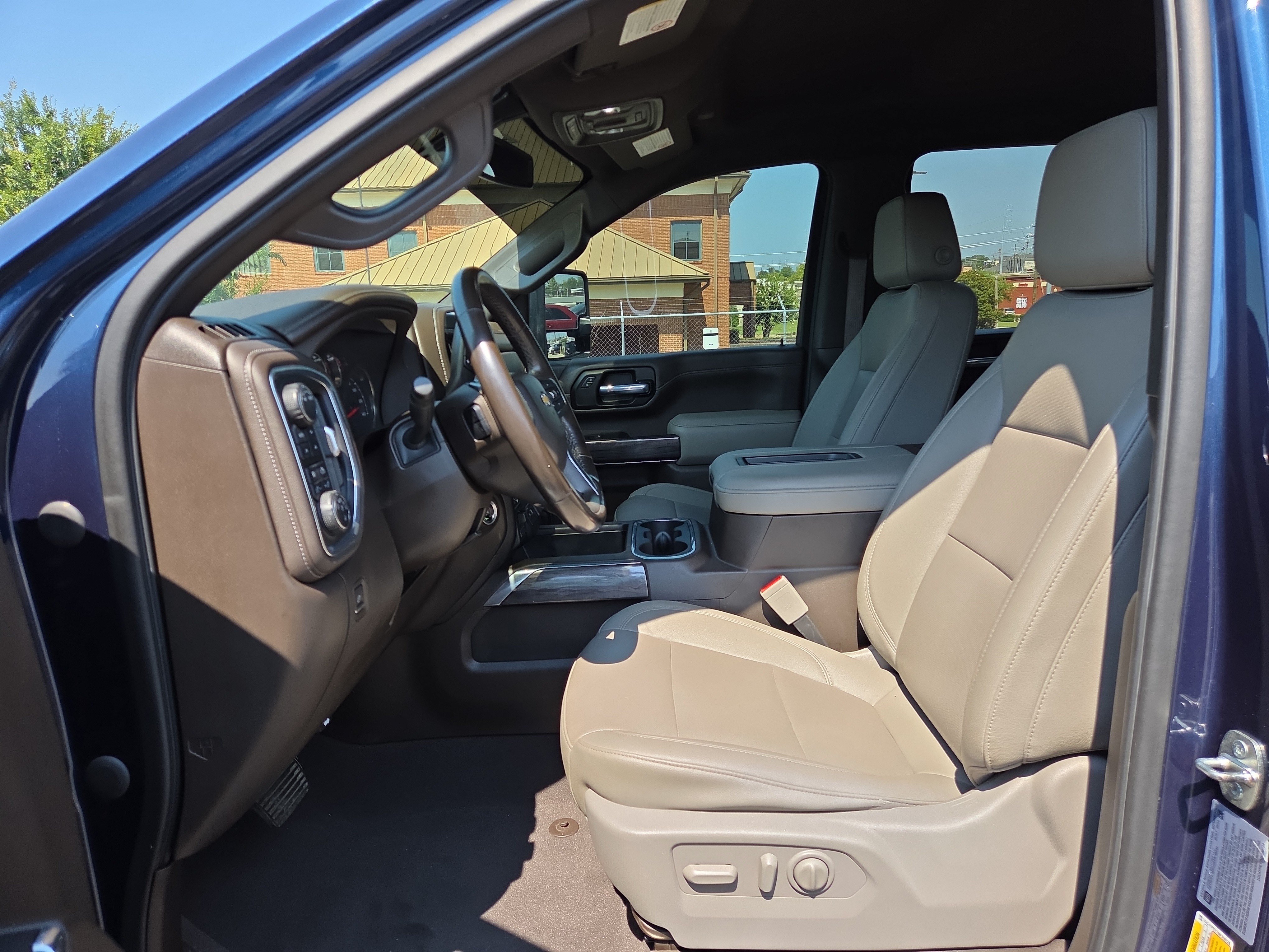 Used 2021 Chevrolet Silverado 2500 LTZ AWD/4WD image 10