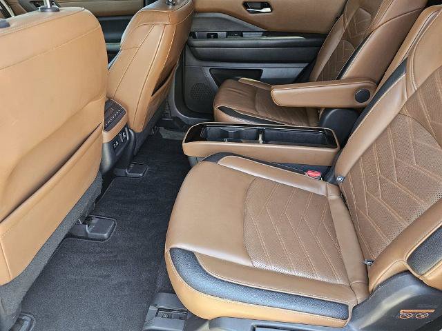 Used 2022 Nissan Pathfinder Platinum w/ Cargo Package FWD image 21