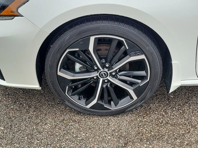 Used 2023 Nissan Altima 2.5 SR FWD image 9