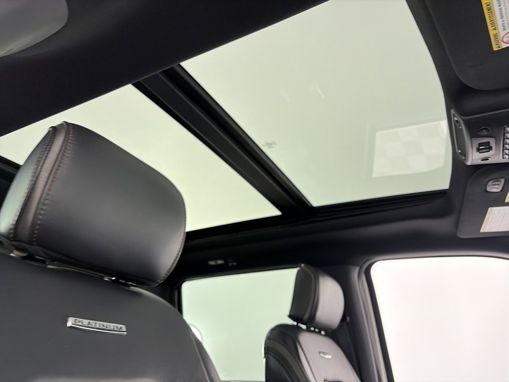 Certified 2022 Ford F350 Platinum w/ FX4 Off-Road Package image 33