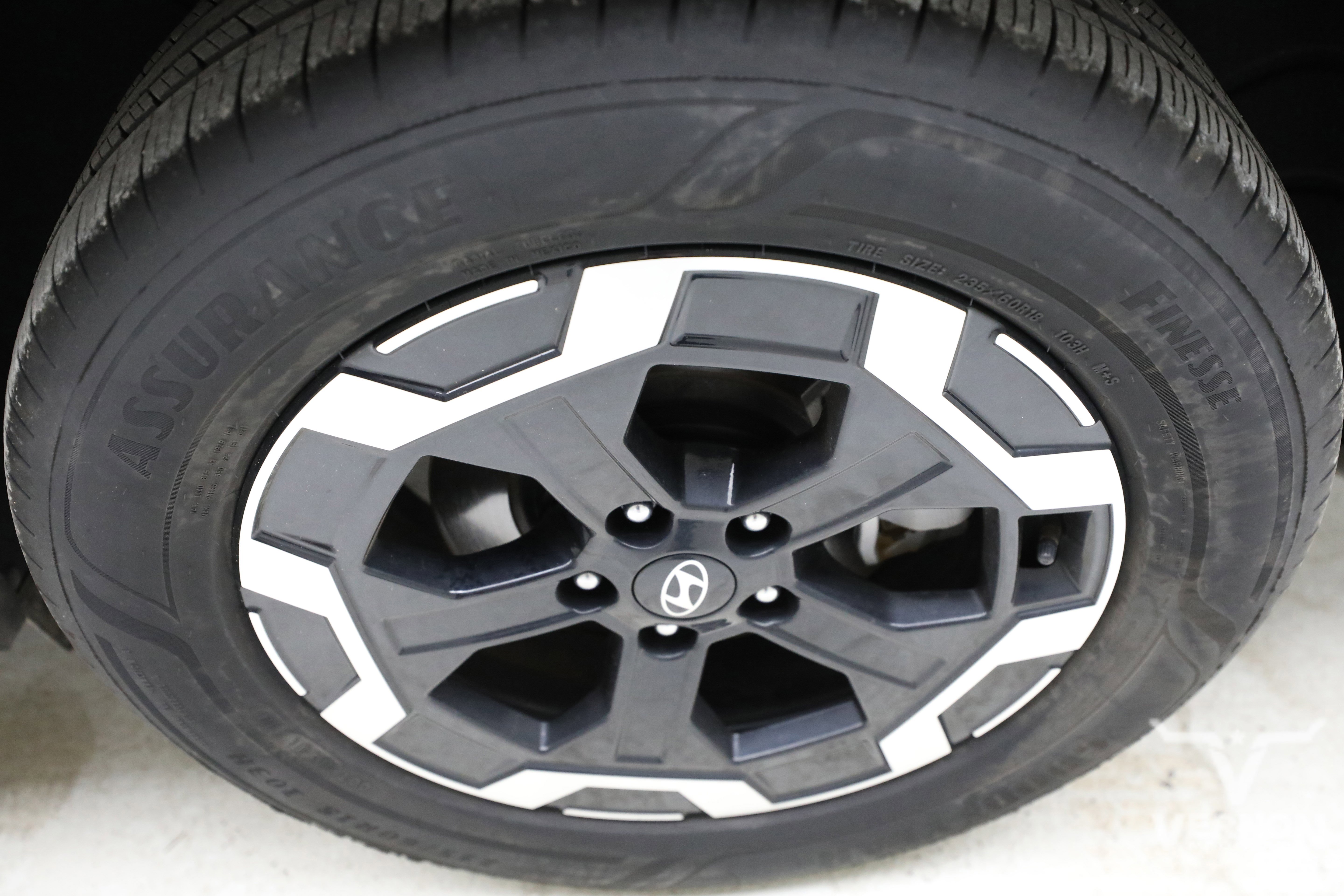 Used 2025 Hyundai Santa Fe SEL FWD image 31