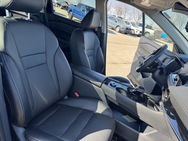 Used 2024 Nissan Rogue SL w/ SL Premium Package image 36