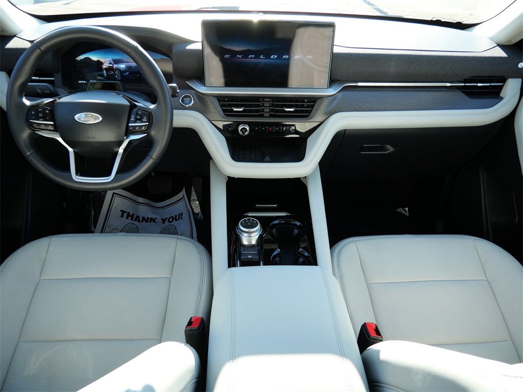 Certified 2025 Ford Explorer Platinum w/ Ultimate Package image 12
