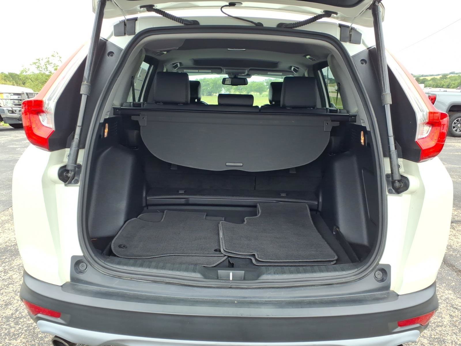 Used 2017 Honda CR-V Touring image 8
