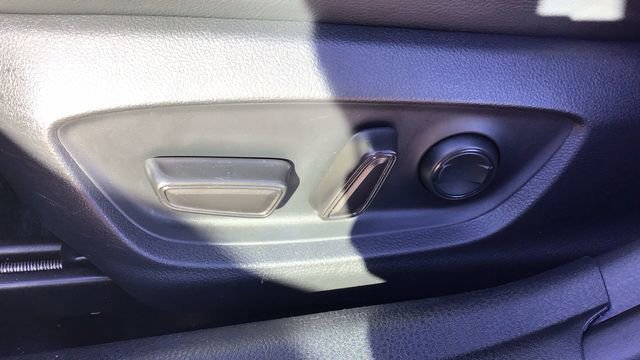 Used 2020 Toyota Camry SE image 23