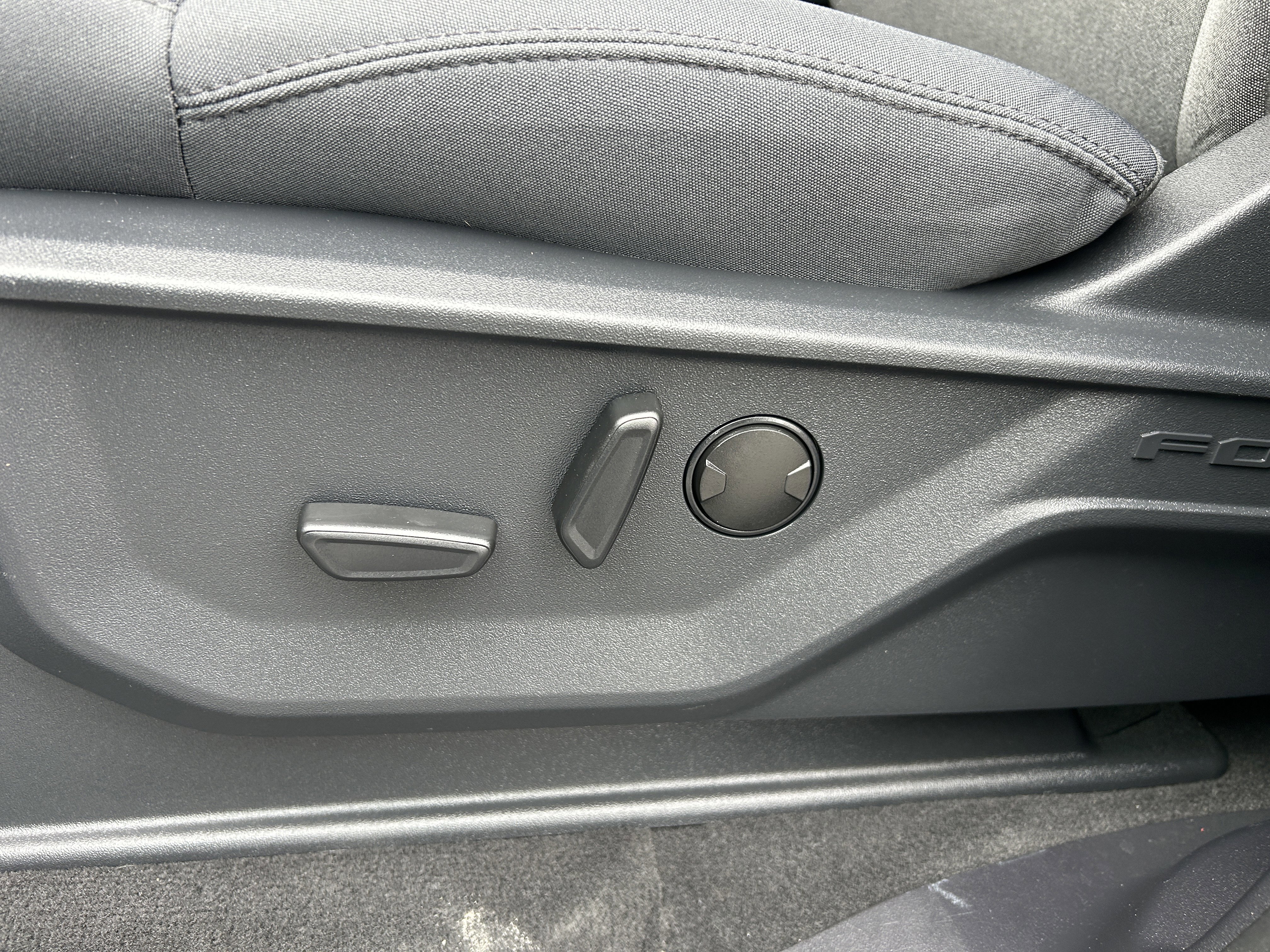 Certified 2025 Ford Expedition Active image 9