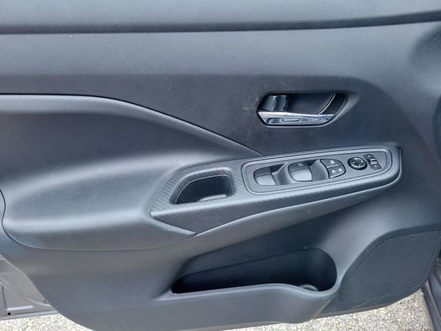 Used 2025 Nissan Versa SV FWD image 14