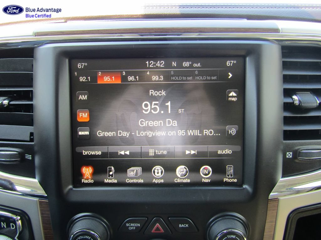 Used 2017 RAM 1500 Laramie w/ Convenience Group AWD/4WD image 19