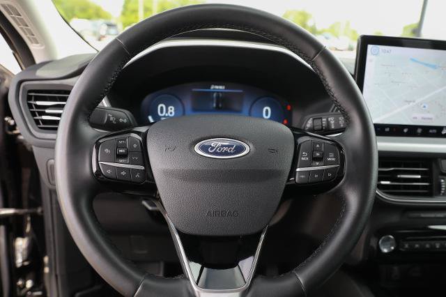 Certified 2024 Ford Escape Platinum AWD/4WD image 32