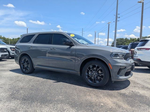 Used 2022 Dodge Durango SXT w/ Blacktop Package RWD image 3