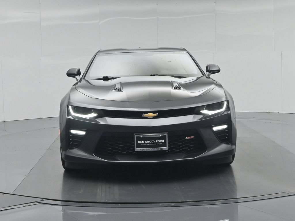 Used 2018 Chevrolet Camaro SS RWD image 24